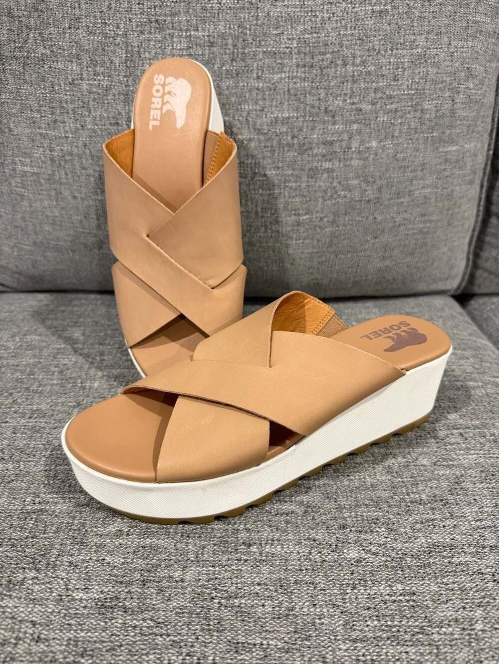 Sorel Cameron Leather Flatform Mule Sandals in Honest Beige size 9.5 women’s